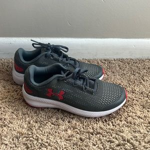 Brand new out of the box boys size 4Y tennis shoes